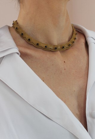 VINTAGE 80S MESH CHAIN NECKLACE WITH GARNET RHINESTONES