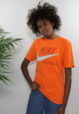NIKE T-SHIRT
