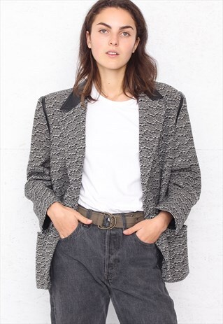 VINTAGE BLACK WHITE LILLIANE BURTY OVERSIZED JACKET