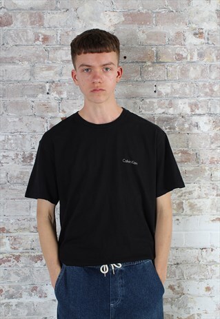 VINTAGE CALVIN KLEIN T-SHIRT