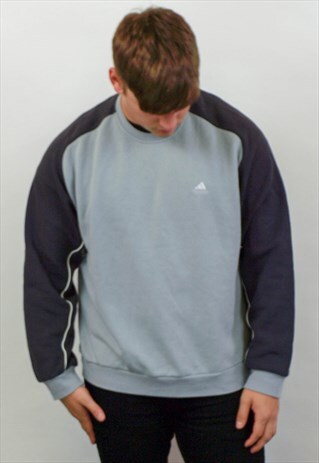 VINTAGE ADIDAS SWEATSHIRT