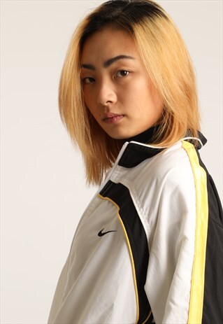 VINTAGE NIKE TRACK JACKET