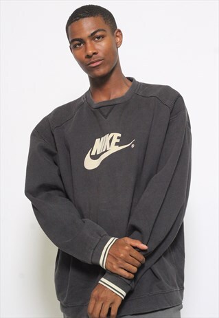 VINTAGE NIKE SWEATSHIRT