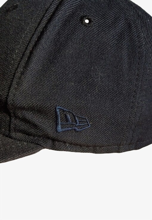 garment image
