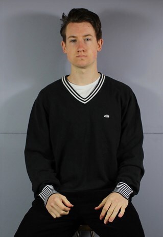 VINTAGE NIKE SWEATSHIRT IN BLACK WITH EMBROIDERED SHOE LOGO.