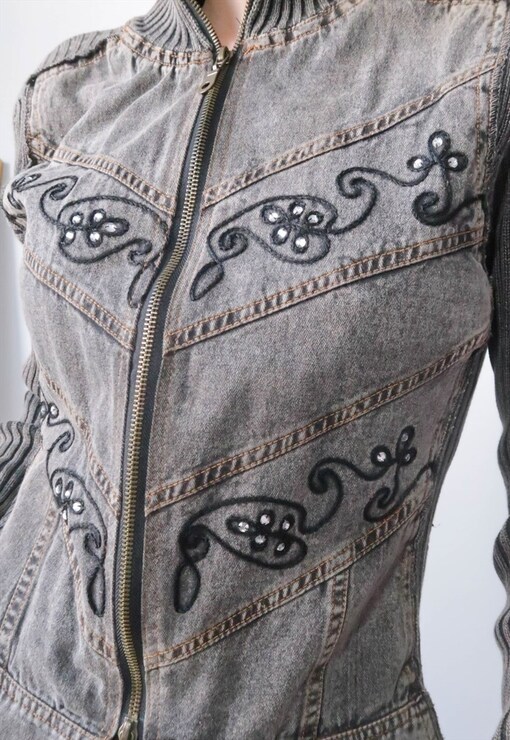 garment image