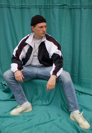 VINTAGE NIKE SHELL JACKET.