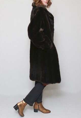 VINTAGE 1960'S PREMIUM BROWN FAUX FUR COAT