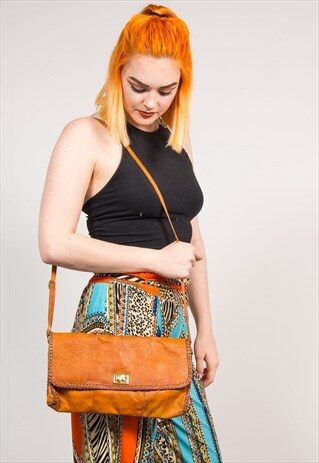 VINTAGE 90'S TAN LEATHER EMBOSSED HIPPIE SHOULDER BAG