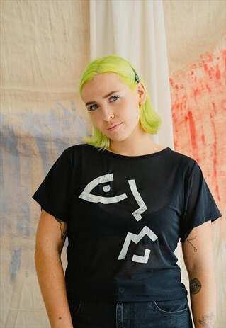 MARBLE ABSTRACT FACE SHEER TEE