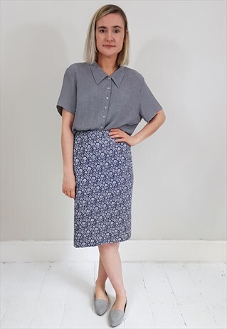 VINTAGE 80'S BLUE AND WHITE FLORAL KNEE LENGTH PENCIL SKIRT