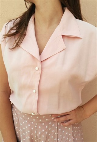 VINTAGE 90S LIGHT SLEEVELESS BUTTON UP SHIRT IN PASTEL PINK