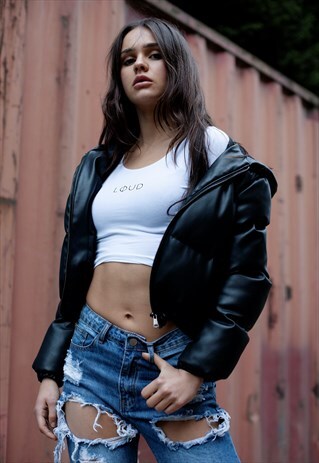 FITTED CROP IN WHITE WITH GOLD PRINTED LOGO