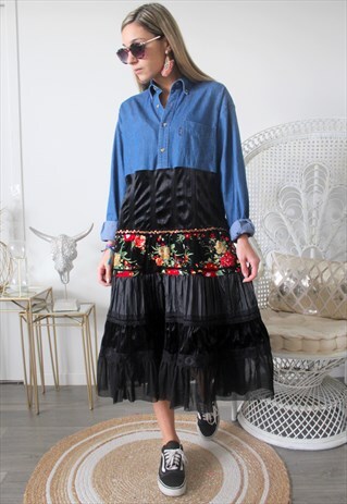 DRESS SHIRT S/M VINTAGE WITH PRINTED FLOWERS