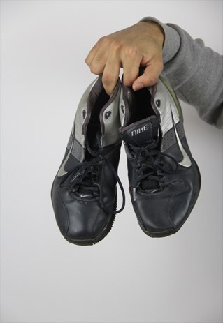 VINTAGE NIKE AIR SPORTS TRAINERS