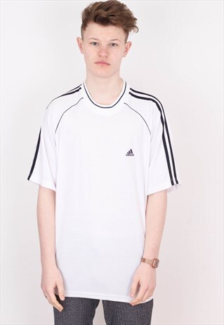 VINTAGE ADIDAS EMBROIDERED T- SHIRT BTA154