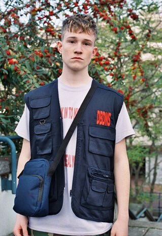 NAVY BLUE CROSS BODY BAG WITH WOVEN LABEL DETAILS