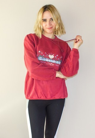 VINTAGE LOVE HEART EMBROIDERED SWEATSHIRT