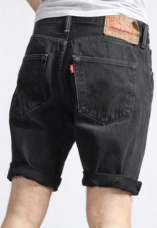 VINTAGE LEVI'S DENIM SHORTS