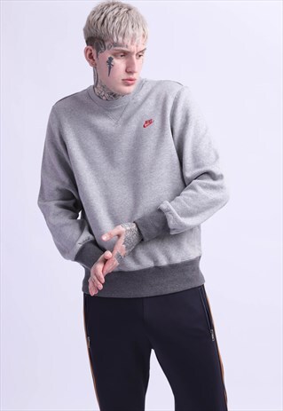 VINTAGE NIKE SWEATSHIRT