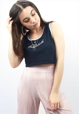 90'S RETRO NAVY SPELL-OUT CROP TOP