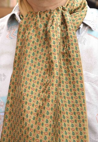 VINTAGE SCARF / CRAVAT