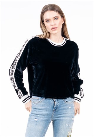 VELVET SWEATSHIRT IN BLACK WITH PRINTED TAPE
