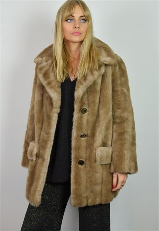 VINTAGE 1960S LIGHT BROWN / BLONDE FAUX FUR COAT