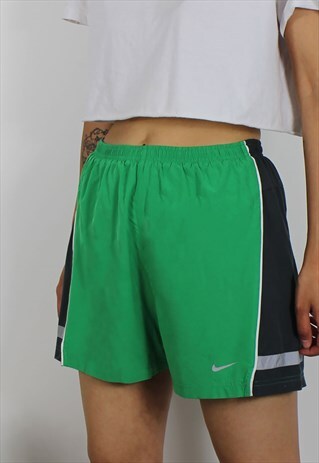 VINTAGE NIKE SHORTS W LOGO FRONT