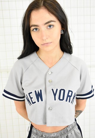 VINTAGE NEWYORK YANKEES REWORKED CROP TOP