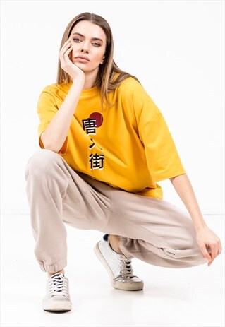 UNISEX CROPPED T-SHIRT IN YELLOW WITH DRAGON PRINT