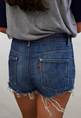 VINTAGE LEVI'S SHORTS