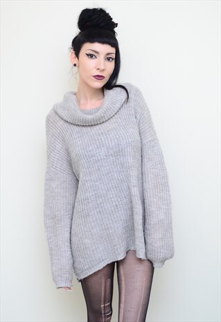 VINTAGE 90'S GRUNGE PALE GREY KNITTED SLOUCHY JUMPER
