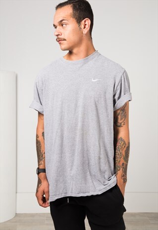 VINTAGE 80'S NIKE SPORT T-SHIRT / S0422