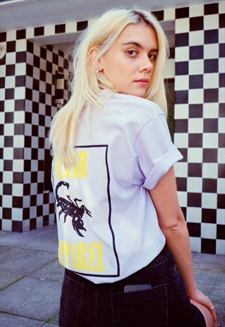 SHORT SLEEVE T-SHIRT IN LAVENDER WITH SCORPION DESIGN