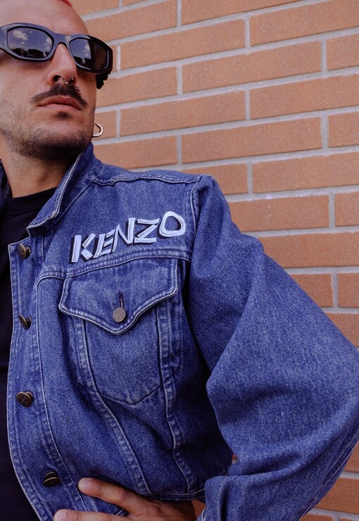 garment image