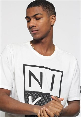 VINTAGE NIKE T-SHIRT WHITE