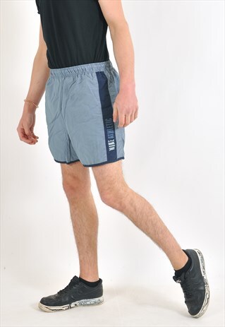 VINTAGE NIKE SHORTS