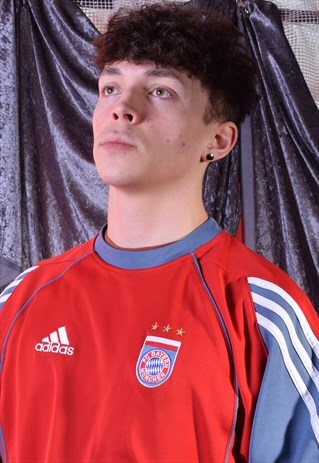 VINTAGE ADIDAS RED AND BLUE F.C. BAYERN MUNICH SPORTS TOP