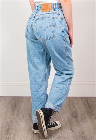 LEVI'S VINTAGE HIGH WAIST MOM JEANS