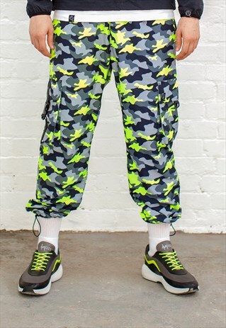 OVERSIZED UTILITY STREETWEAR COMBAT TROUSER