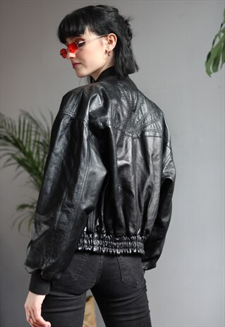 VINTAGE 90S LEATHER BOMBER JACKET IN BLACK