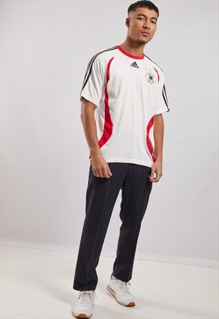 VINTAGE ADIDAS T-SHIRT