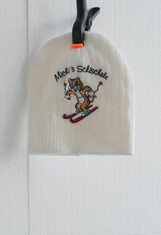 VINTAGE SKII KNITTED BEANIE WITH EMBROIDERED TIGER IN WHIT