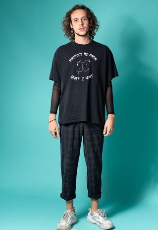 T-SHIRT IN BLACK WITH KISSING FACES MOTIF