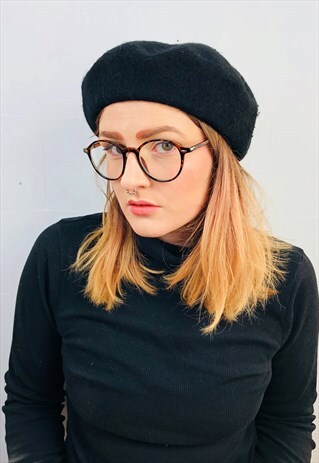 BLACK BERET