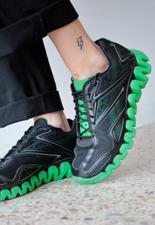 ZIG SONIC GREEN AND BLACK TRAINERS.