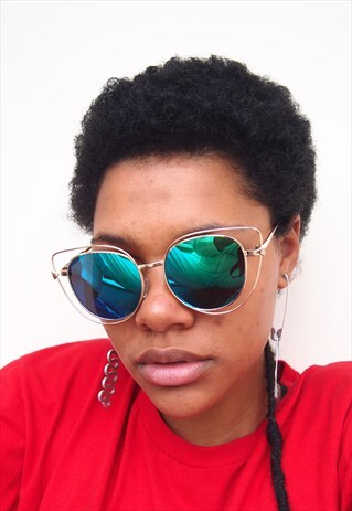 GREEN REFLECTIVE GOLD FRAME CAT EYE SUNGLASSES