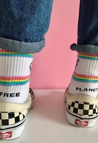 FREE PLANET LGBT SOCKS