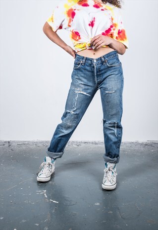 VINTAGE HIGH-WAISTED BLUE LEVI'S 501 RIPPED MOM JEANS